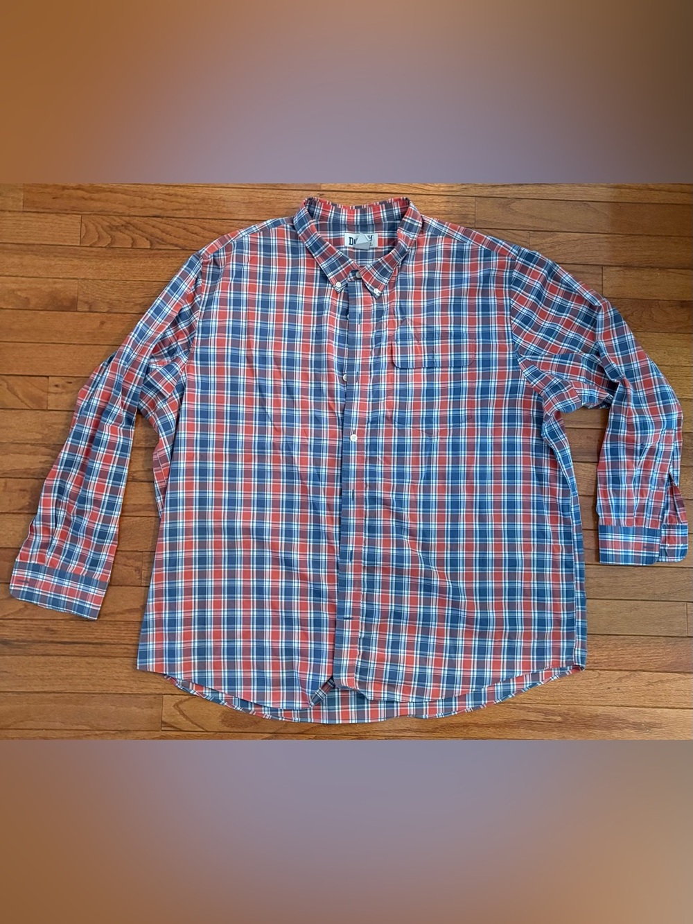 Duluth Trading Co. *EUC* Classic Red & Blue Plaid Men's long sleeved Button-Up
